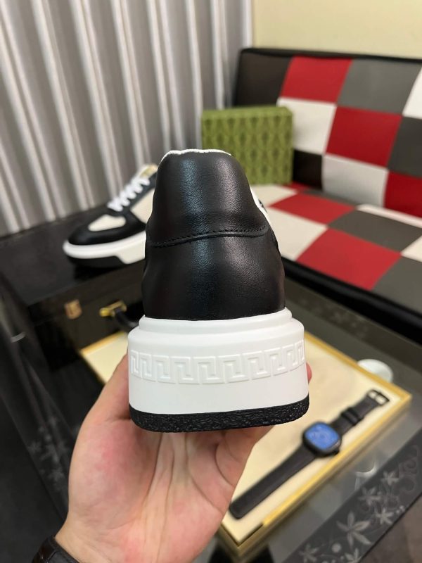 Gucci -GG -Chunky -Men's -Black -And --White- Low- Top -Sneakers. (9) Gucci GG Chunky Men's Black And White Low Top Sneakers.