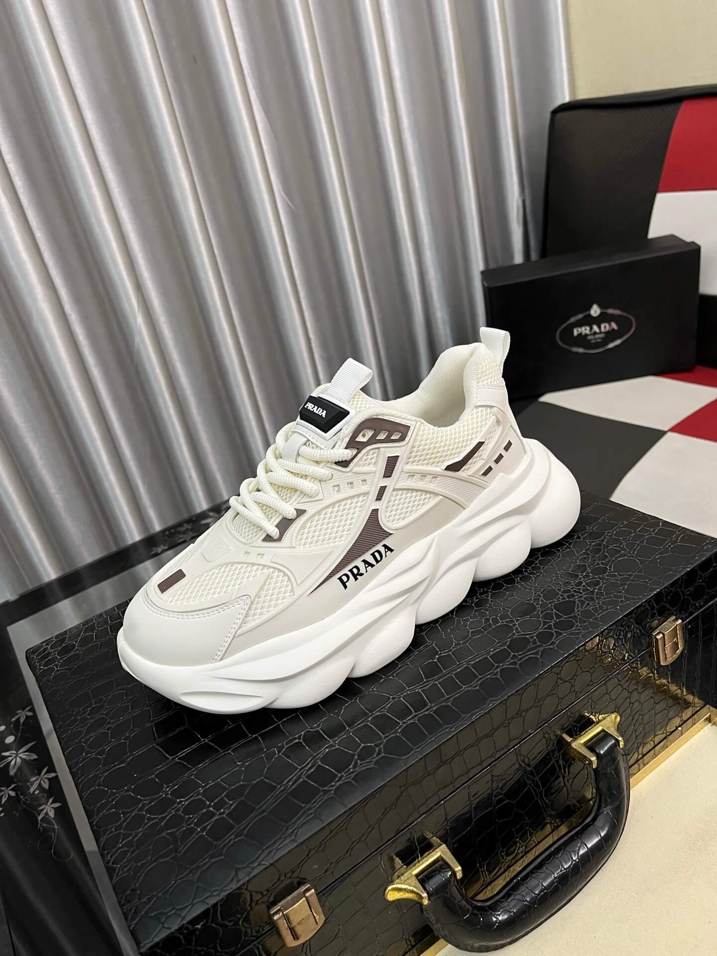 Prada 2025 S/S Chunky Sneakers White 10 Prada Men's Casual Sports Shoes.