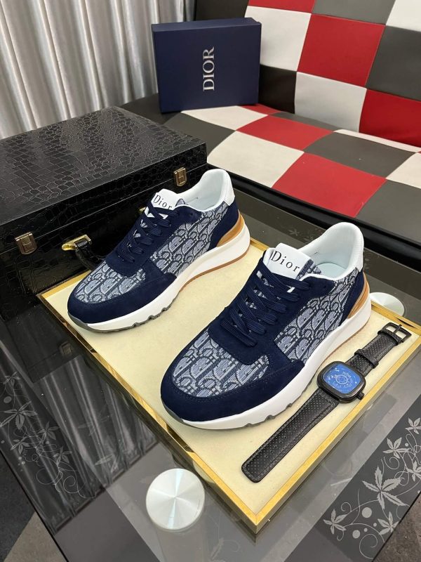 B23 League Low-Top Sneaker