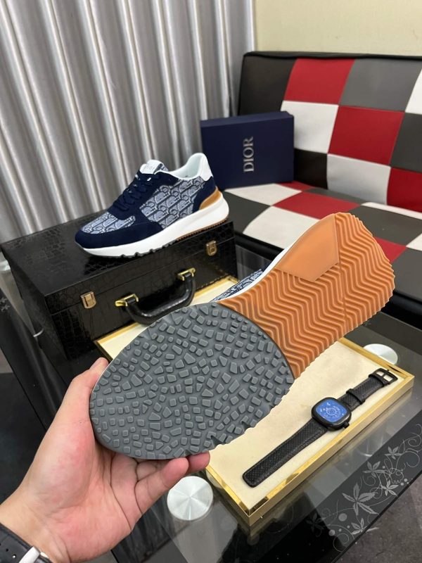 B23 League Low-Top Sneaker