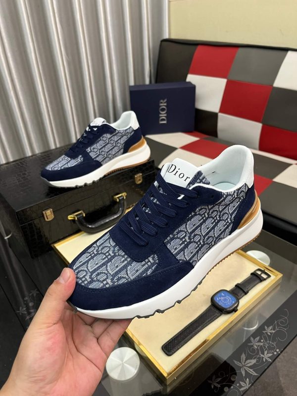 B23 League Low-Top Sneaker