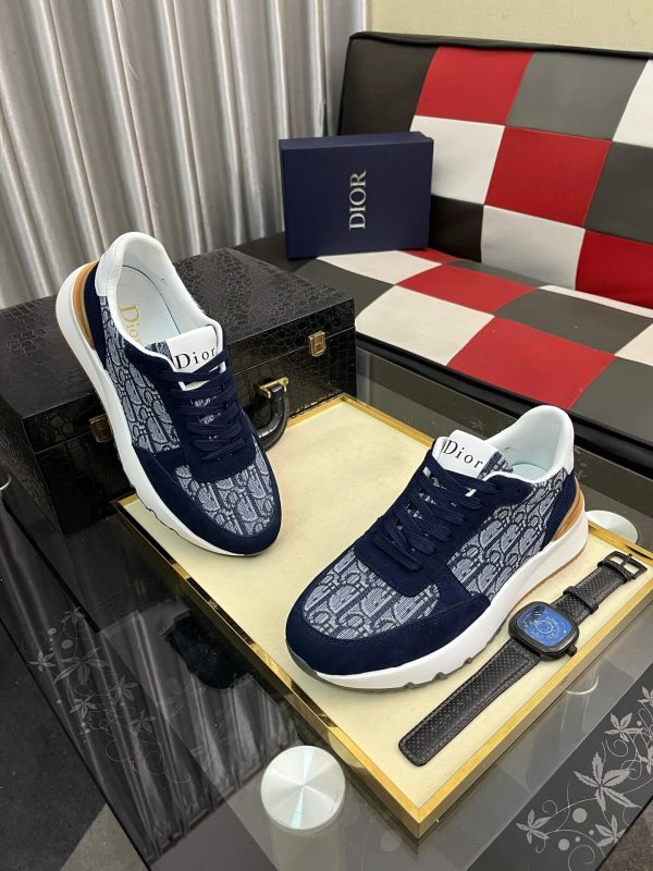 B23 League Low-Top Sneaker