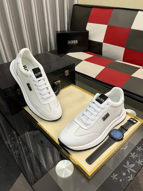 BOSS -Hugo- Boss -sneakers. (8) BOSS Hugo Boss sneakers.