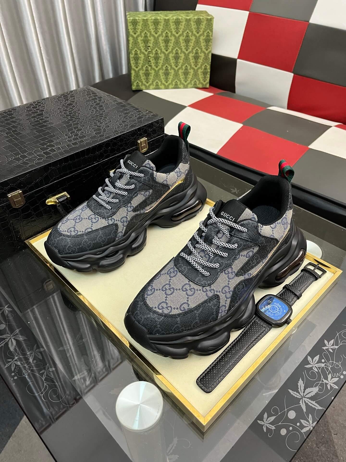 Gucci Sneaker - GG Rhyton - Black Monogram Mesh - Chunky Runner 4 Gucci GG Rhyton sneakers.