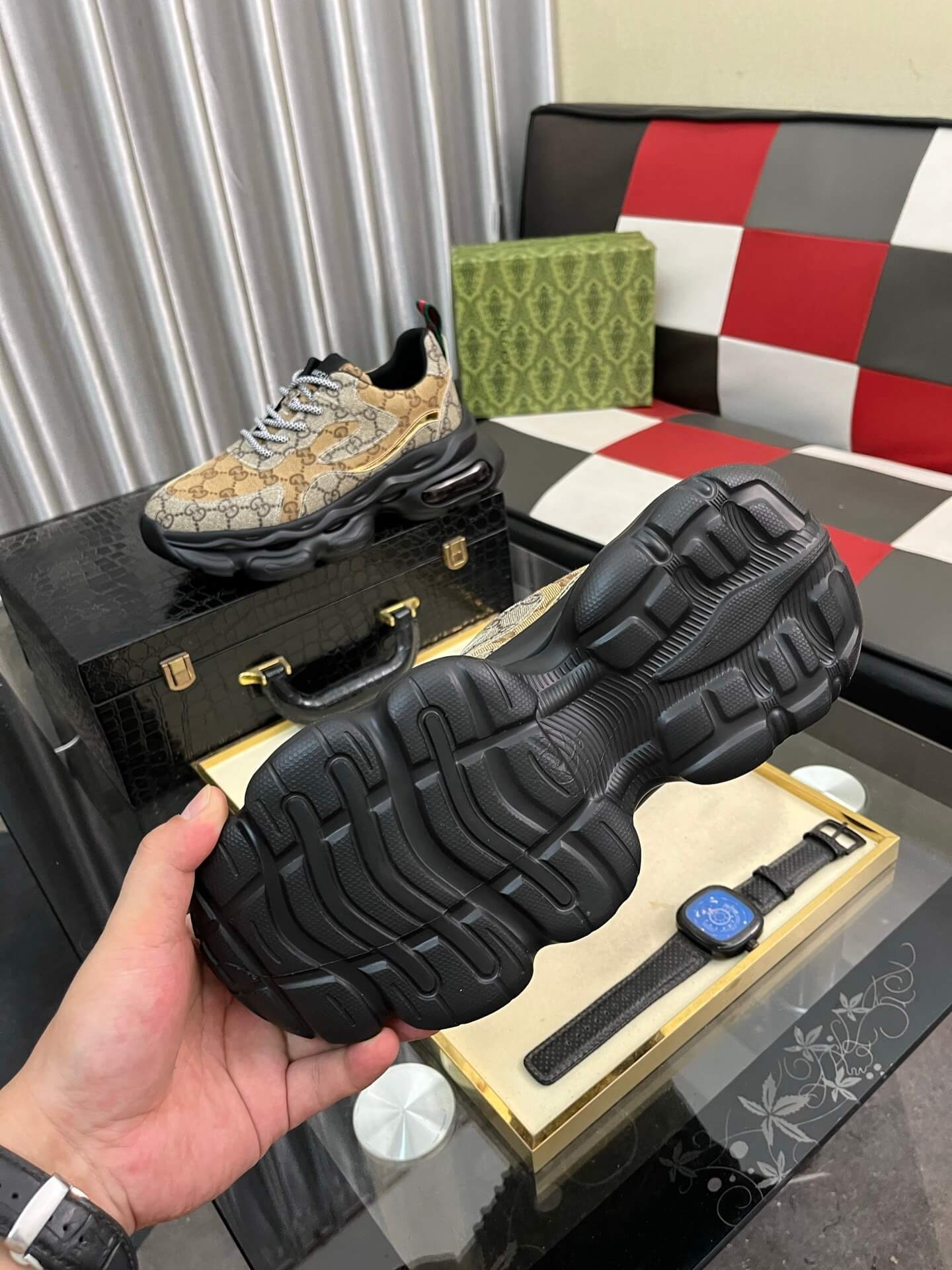 Gucci Sneaker - GG Rhyton - Beige/Ebony Monogram - Chunky Runner 3 Gucci GG Rhyton sneakers.