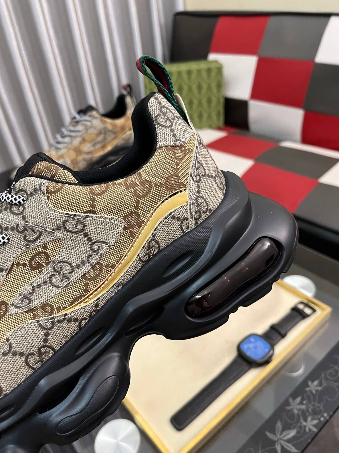 Gucci Sneaker - GG Rhyton - Beige/Ebony Monogram - Chunky Runner 6 Gucci GG Rhyton sneakers.