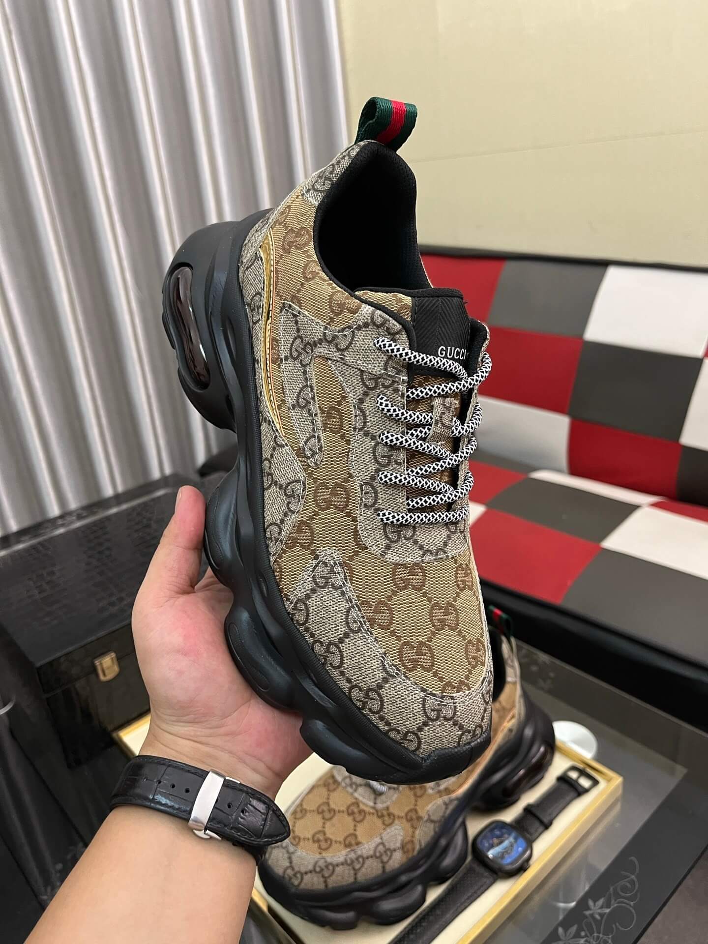 Gucci Sneaker - GG Rhyton - Beige/Ebony Monogram - Chunky Runner 9 Gucci GG Rhyton sneakers.