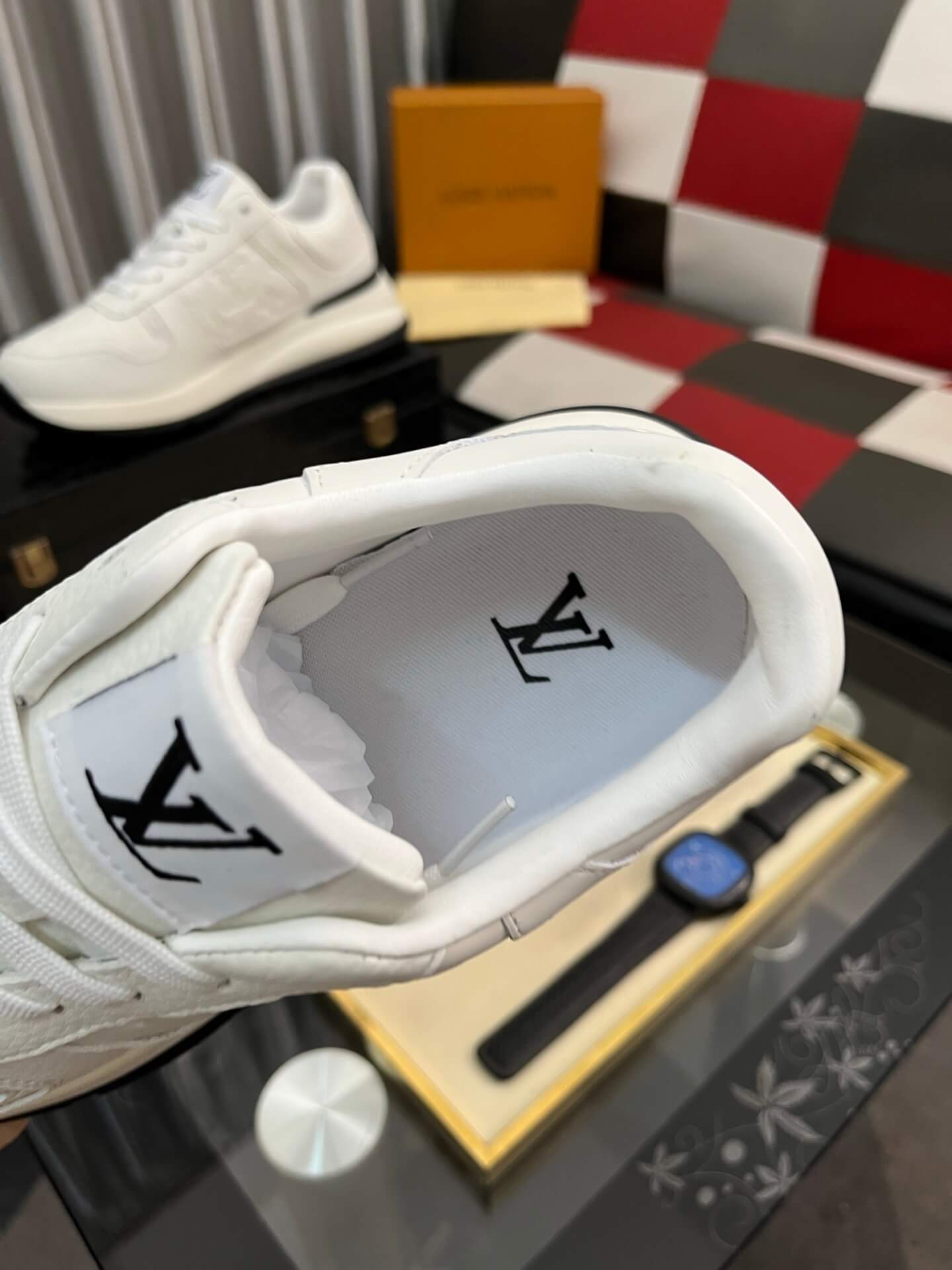 Louis Vuitton LV Trainer - White Embossed Monogram - Runner Sneaker 6 Louis Vuitton LV Trainer sneakers