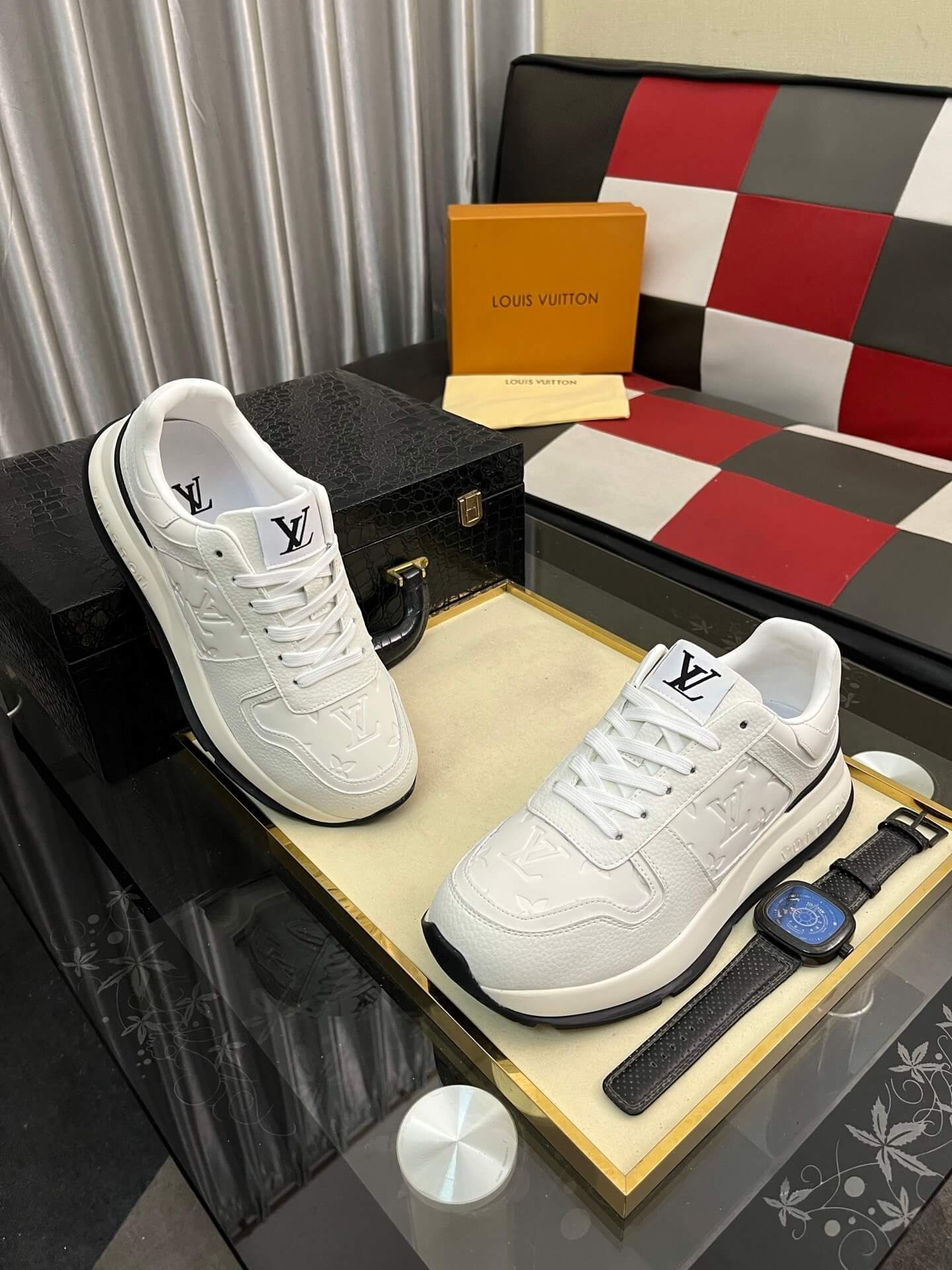 Louis Vuitton LV Trainer - White Embossed Monogram - Runner Sneaker 1 Louis Vuitton LV Trainer sneakers