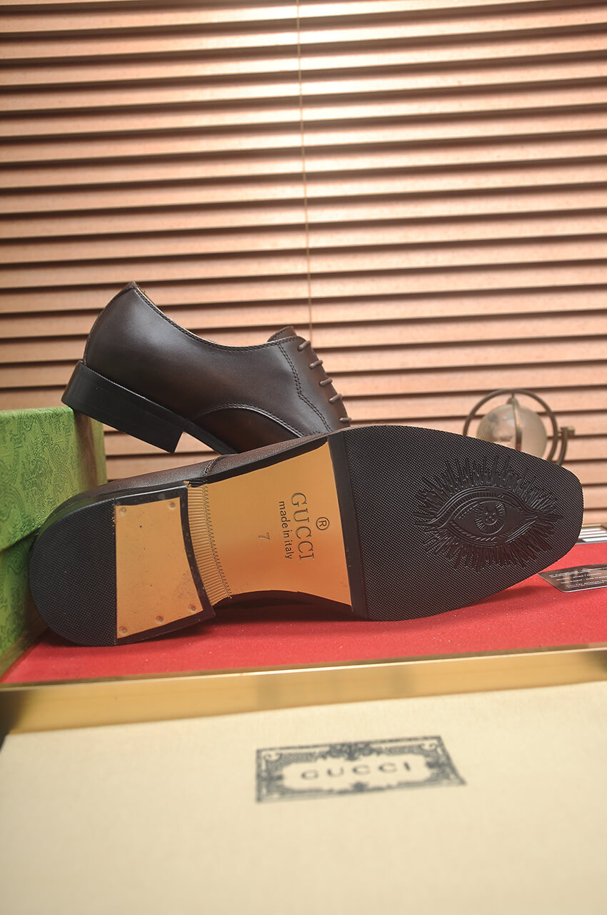 Gucci Dark Brown Textured Derby Shoes 6 Brown leather Gucci men's formal lace-up derby