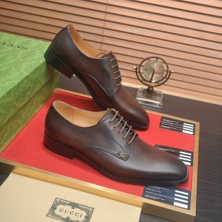 Brown leather Gucci men's formal lace-up derby