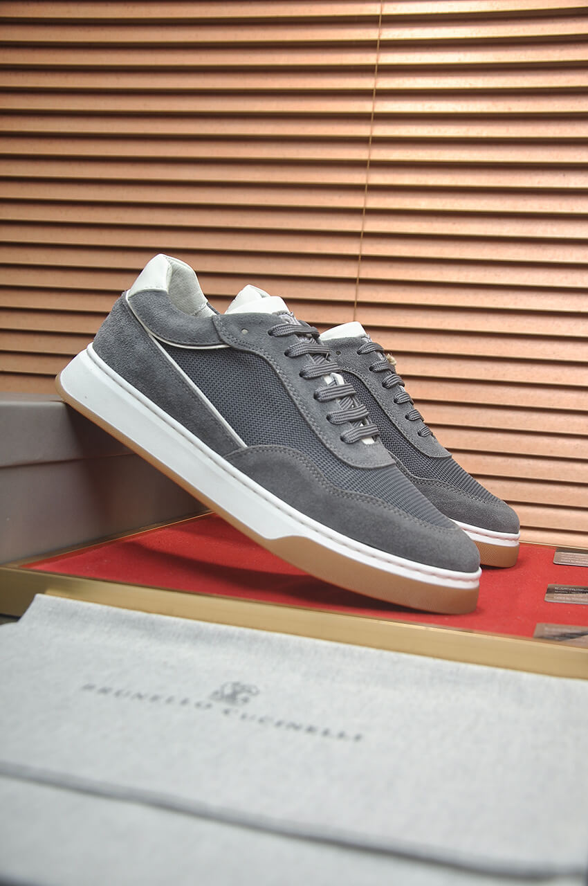 Brunello Cucinelli Gray Suede Low-Top Sneakers in Gray 10 Brunello Cucinelli men's sneakers.