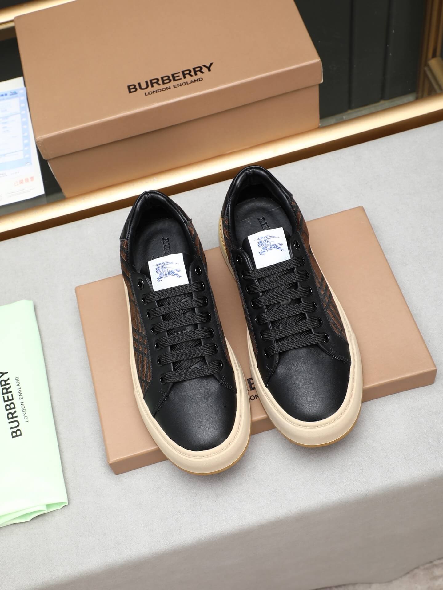Burberry Sneaker - Monogram Check Canvas - Black & Gum Low-Top 5 Burberry brand's Vintage Check pattern.