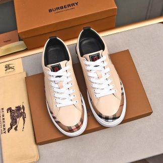 Burberry brand's Vintage Check pattern.