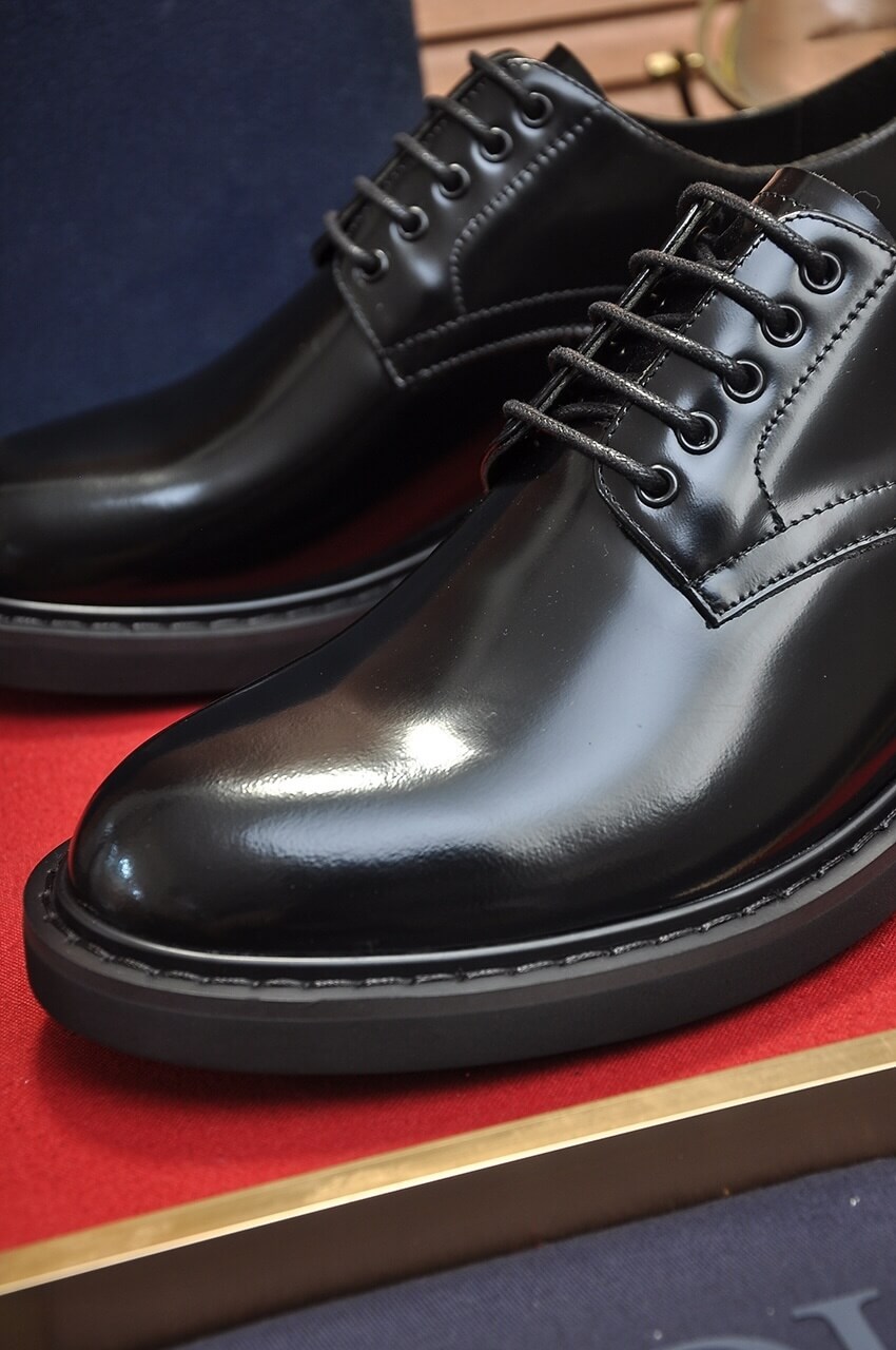 Dior Black High-Shine Calfskin Casual Derby Shoes 2 Dior EXlorer Derby shoes