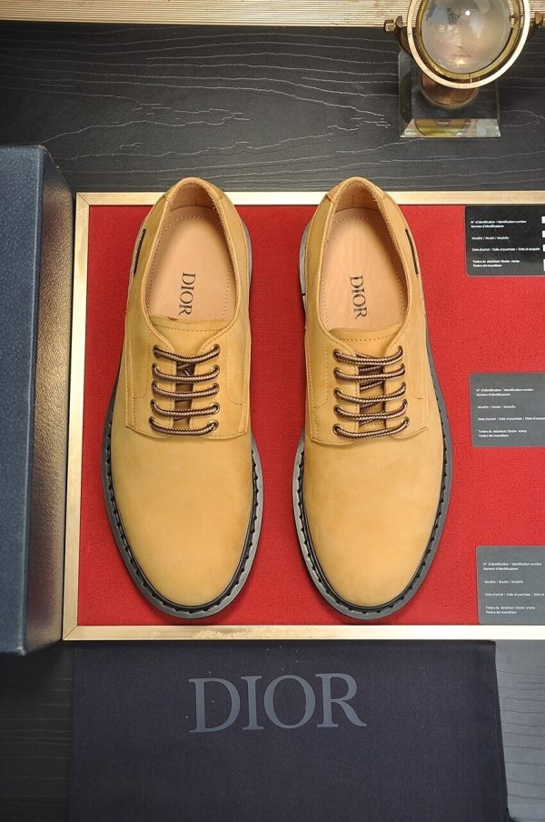 Dior men's derby shoes beige nubuck/suede material.