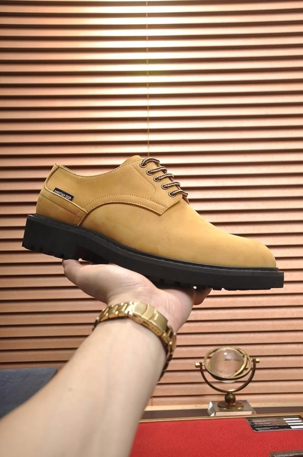 Dior men's derby shoes beige nubuck/suede material.