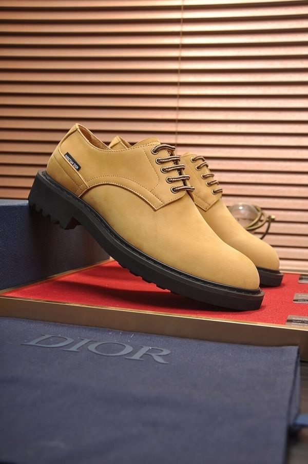 Dior men's derby shoes beige nubuck/suede material.