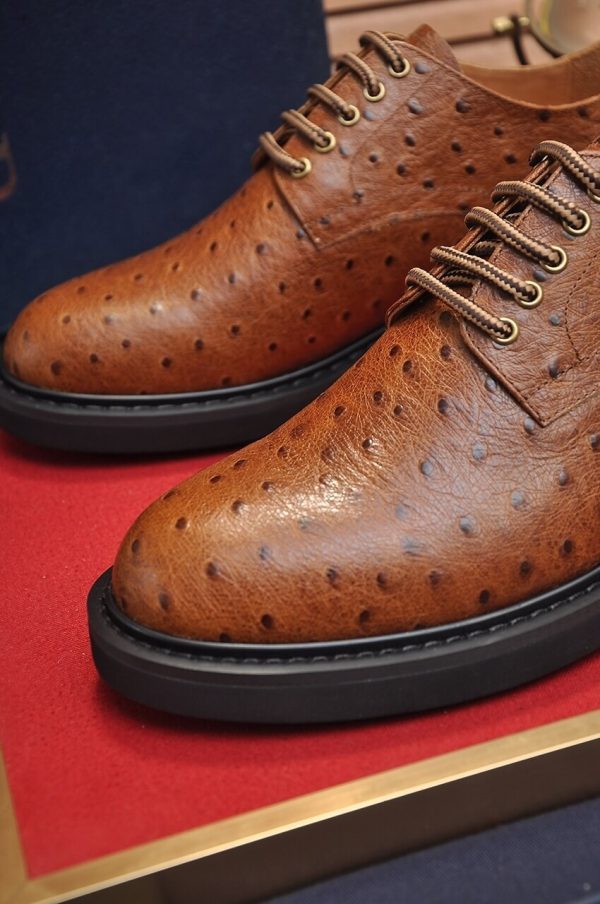 Dior -men's- derby- shoes- in -tan- ostrich-print -leather. (3) Dior men's derby shoes in tan ostrich-print leather.