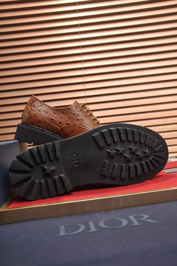 Dior -men's- derby- shoes- in -tan- ostrich-print -leather. (4) Dior men's derby shoes in tan ostrich-print leather.