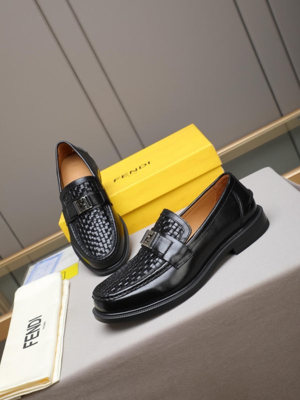 Fendi O'Lock loafers in black leather.