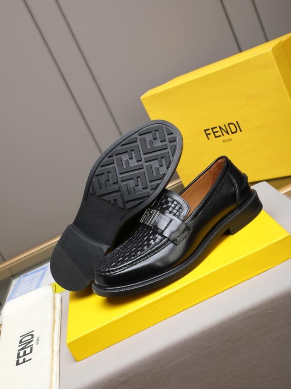 Fendi O'Lock loafers in black leather.