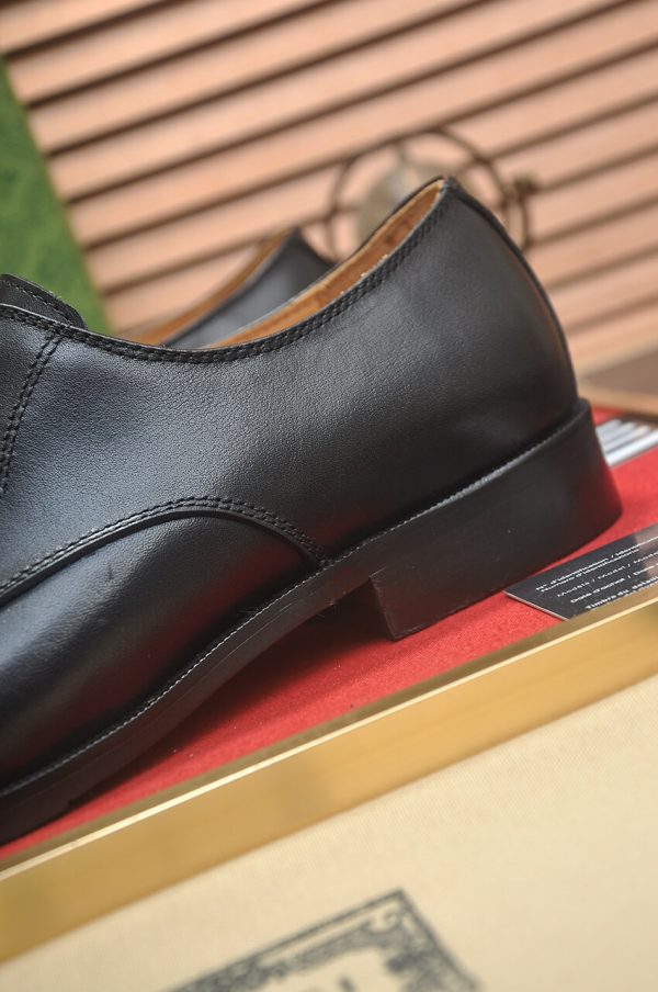 Gucci black Zola plain-toe Derby