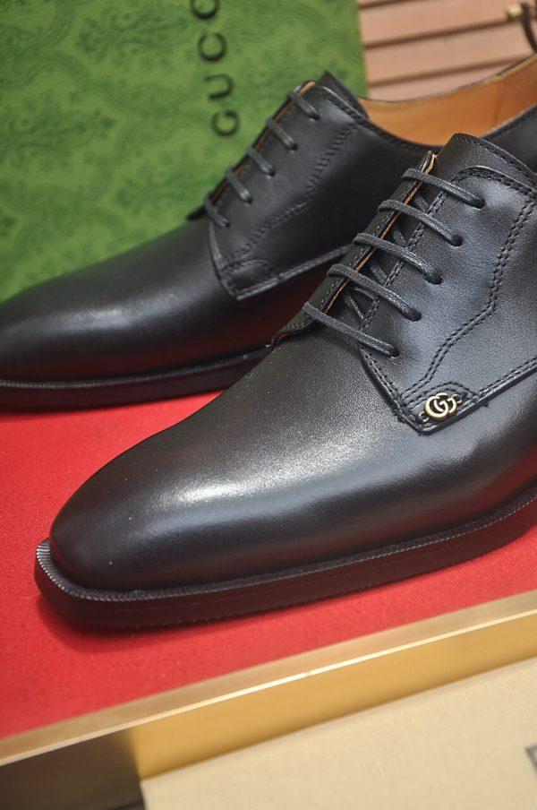 Gucci black Zola plain-toe Derby