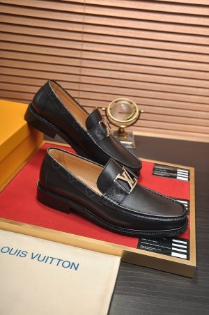 Louis Vuitton Major loafers in black leather