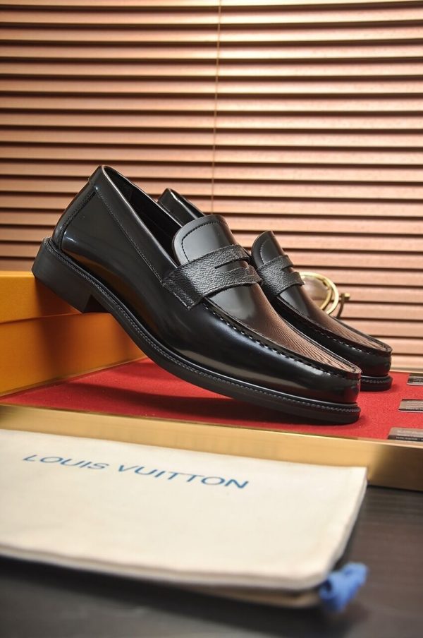 Louis -Vuitton -Major- loafers. (3) Louis Vuitton Major loafers.