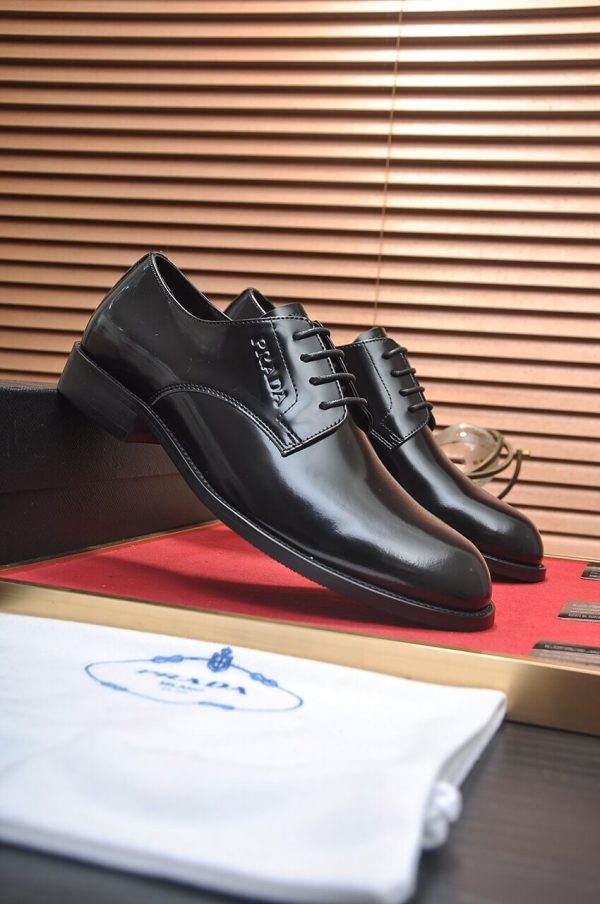 Prada leather men's oxford dress shoe.