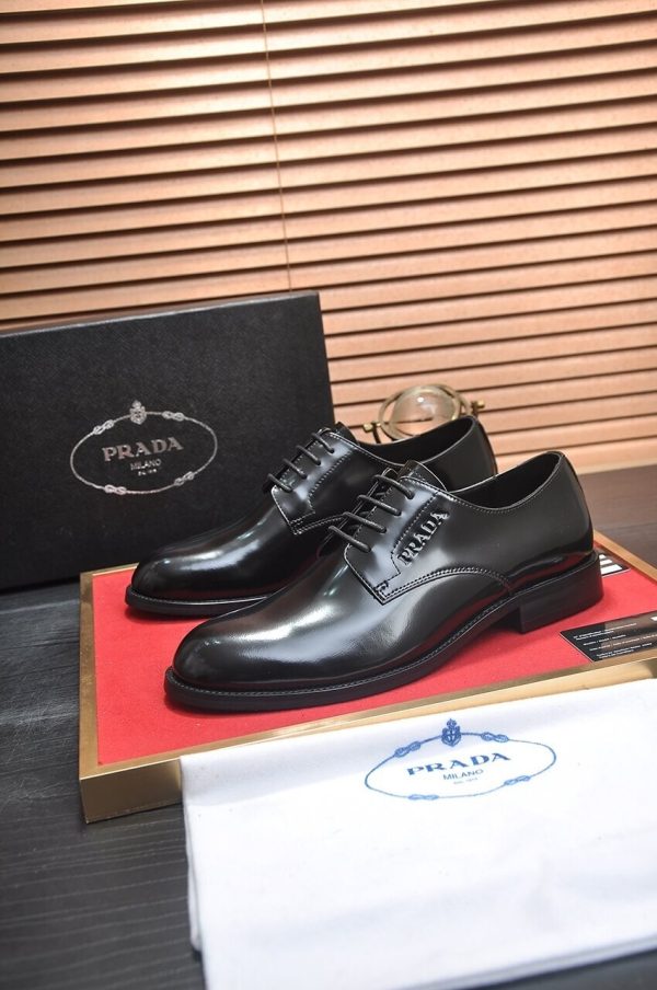 Prada leather men's oxford dress shoe.