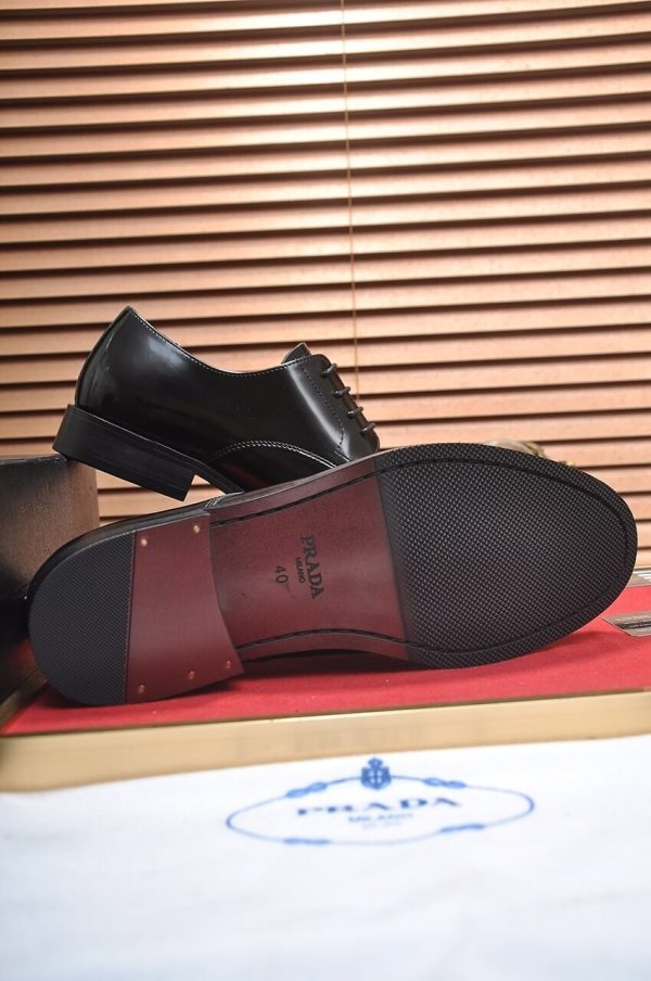 Prada leather men's oxford dress shoe.