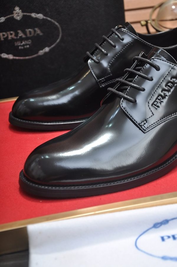 Prada leather men's oxford dress shoe.