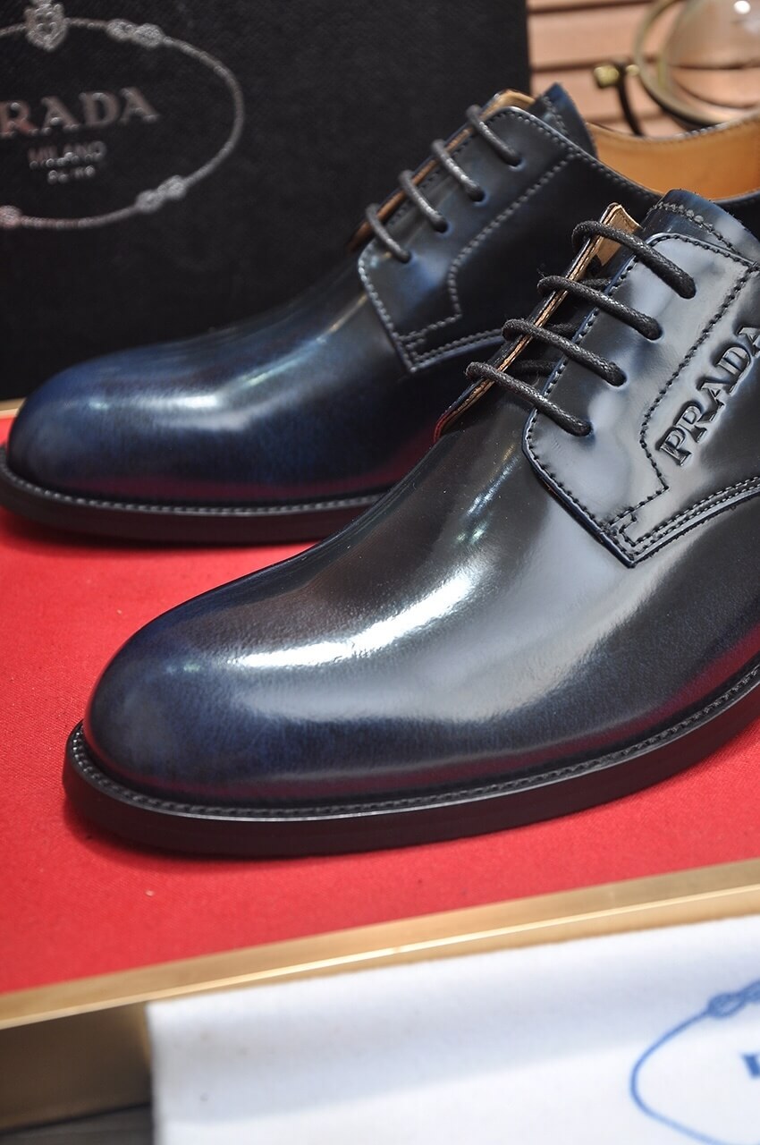 Prada Men's Formal Lace-Up Shoes Blue Patina 5 Prada leather men's oxford dress shoe.