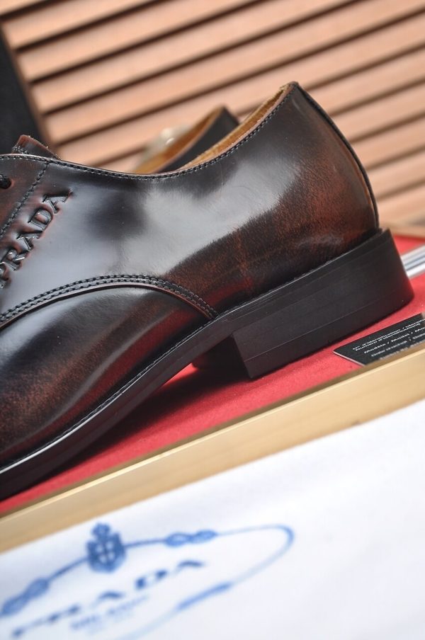 Prada leather men's oxford dress shoe.
