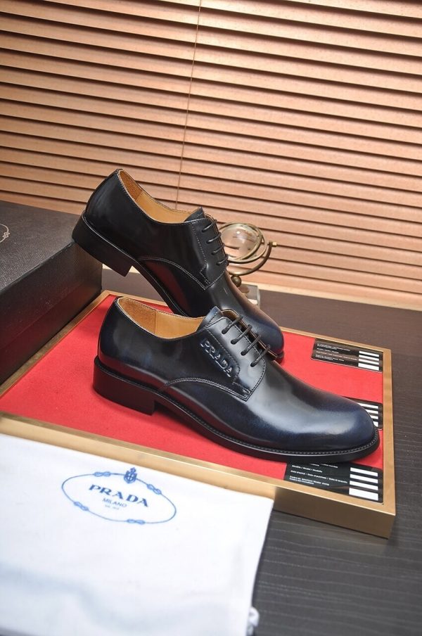 Prada leather men's oxford dress shoe.