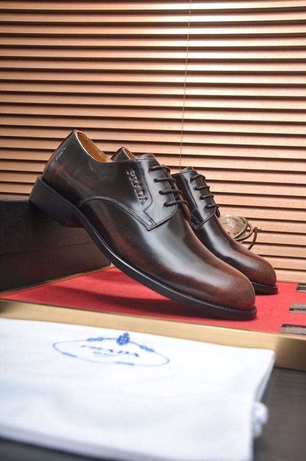 Prada leather men's oxford dress shoe.