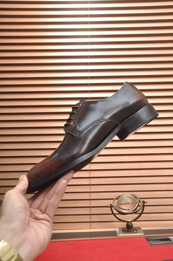 Prada leather men's oxford dress shoe.