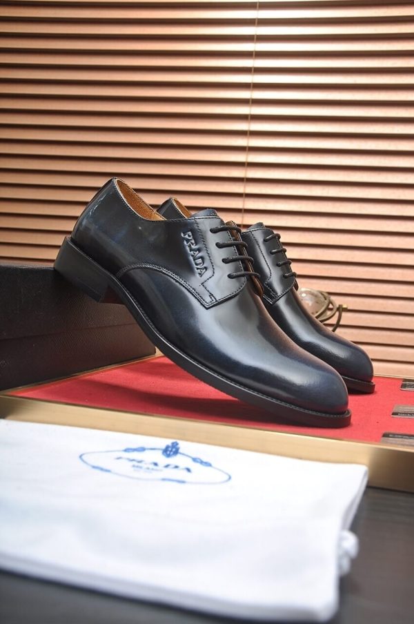 Prada leather men's oxford dress shoe.