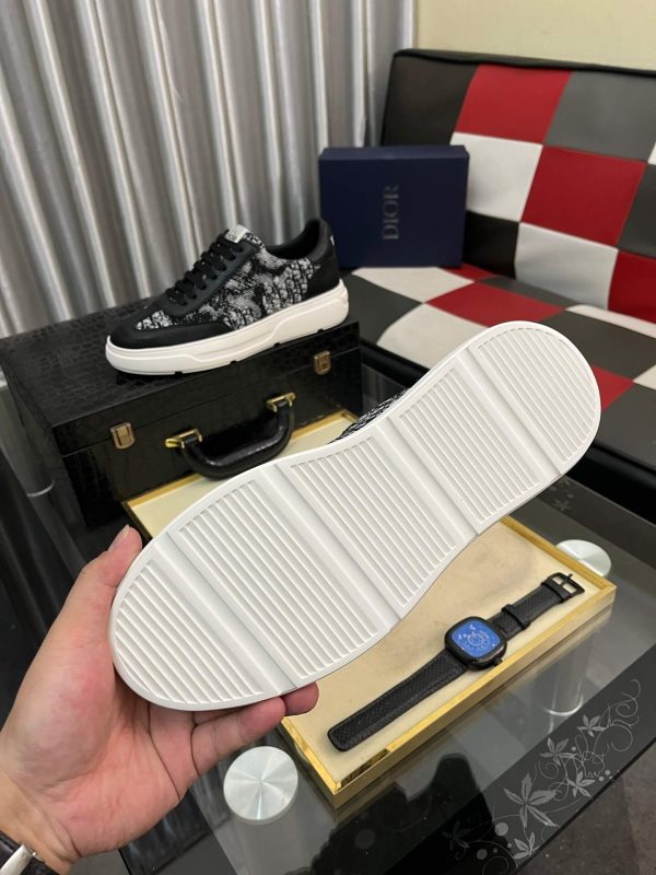 Dior -men's -low-top -sneakers (2) Dior men's low-top sneakers