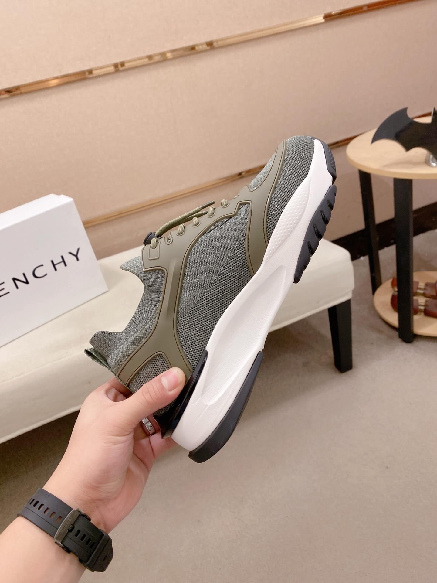 Givenchy Runner Sneaker G-Move Logo Green Mixed Materials 8 Givenchy G Move sneakers