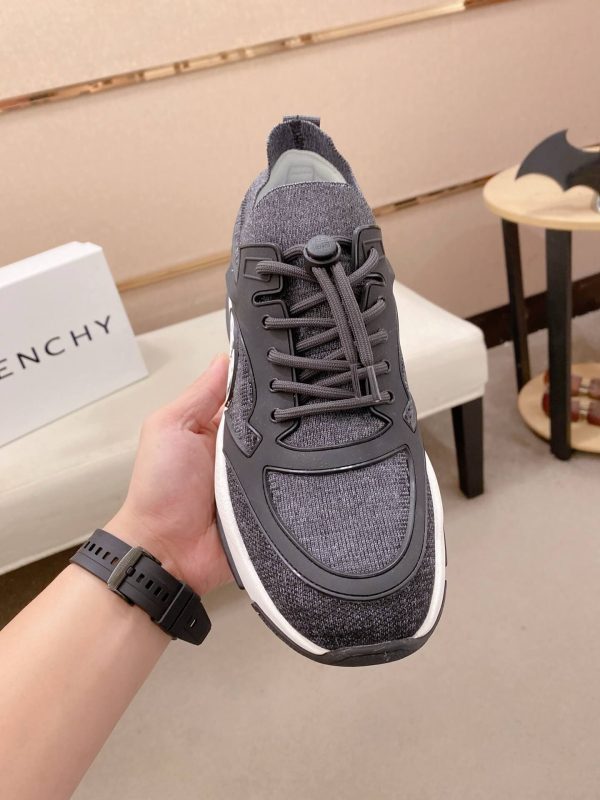 Givenchy G Move sneakers in mixed materials and black.