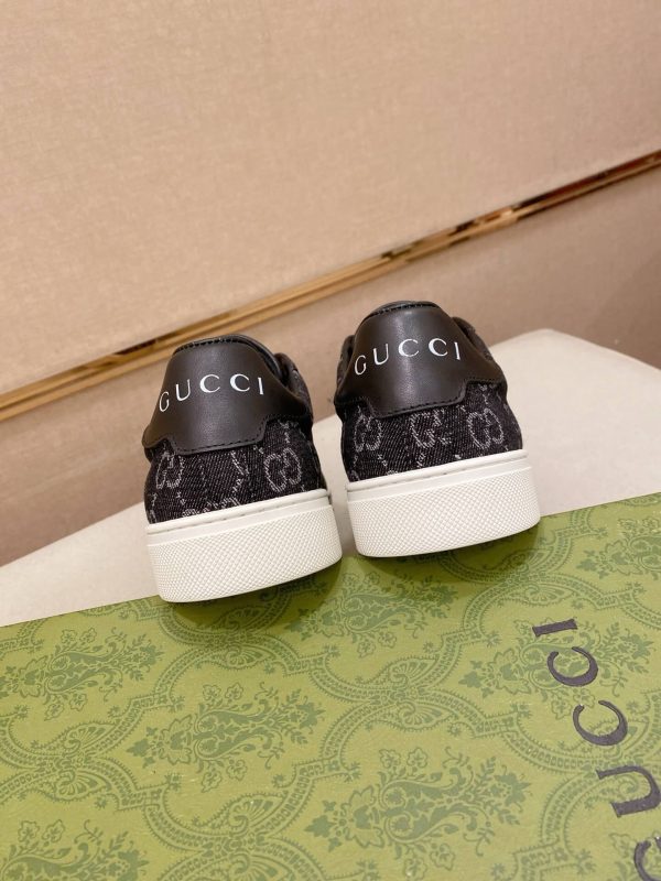 Gucci -Ace -sneakers- in -the- GG- Supreme -canvas (2) Gucci Ace sneakers in the GG Supreme canvas