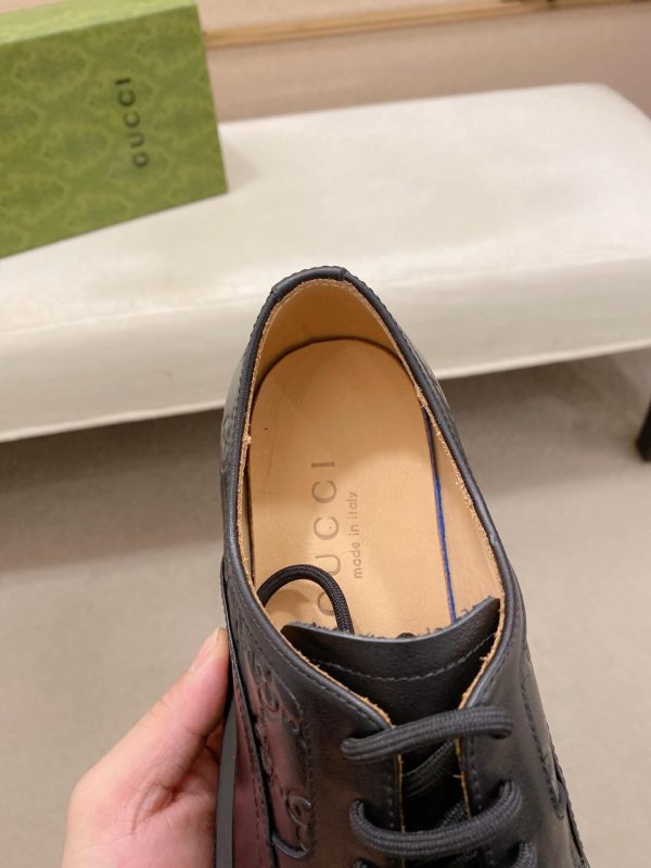 Gucci -Men's -black -leather -lace-up- shoes (7) Gucci Men's black leather lace-up shoes