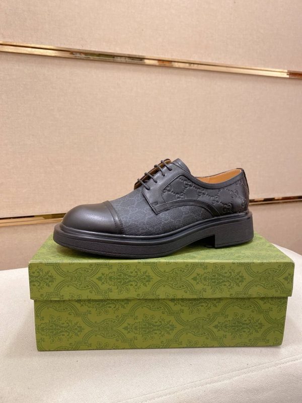 Gucci Men's lace-up derby shoe