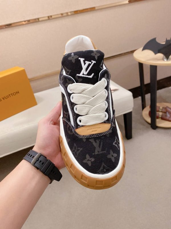 Louis -Vuitton- LV -Tilted -sneaker (9) Louis Vuitton LV Tilted sneaker