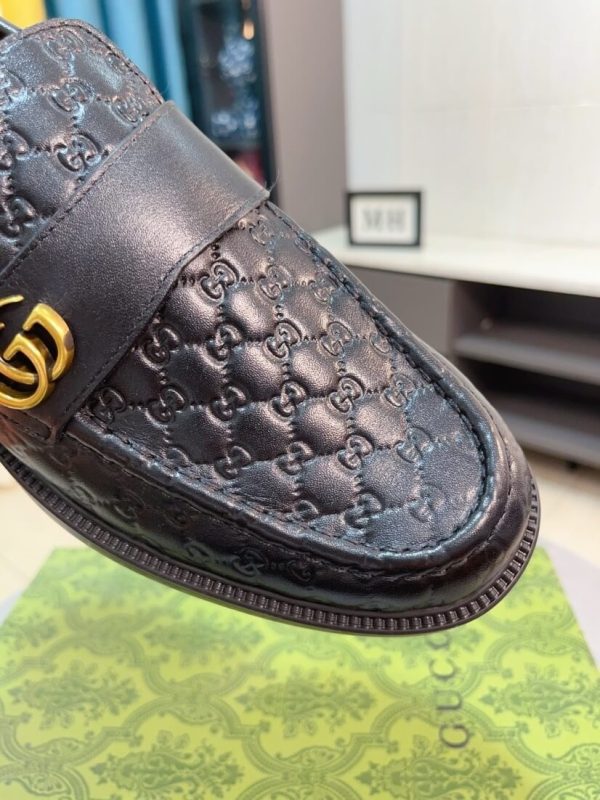 Black leather Gucci loafer (5) Black leather Gucci loafer