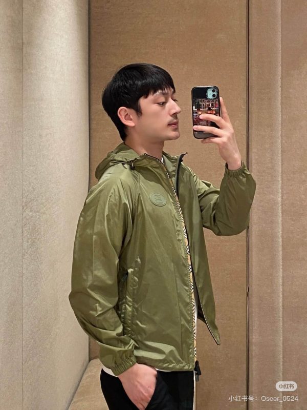 Burberry Checker-tape Nylon Hooded Jacket- Green (4) Burberry Checker-tape Nylon Zipped Hooded Jacket- Green