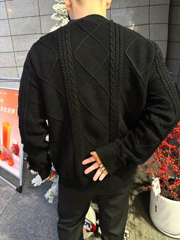 Burberry Nolen Cotton Crew Neck Sweatshirt- Black (4) Burberry Nolen Cotton Crew Neck Sweatshirt- Black